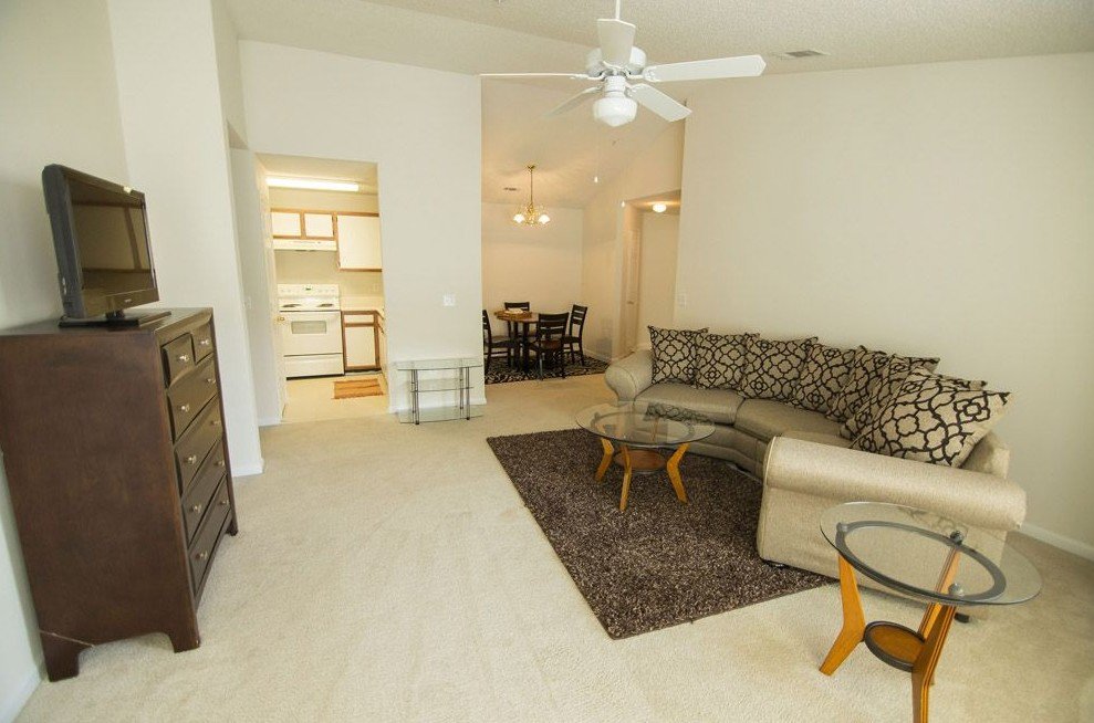 Crescent Pointe living room